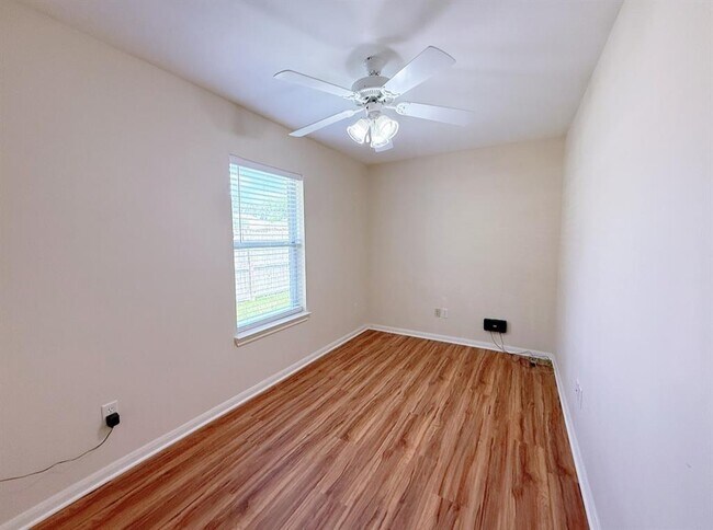 Building Photo - 5328 Tallowpine Terrace