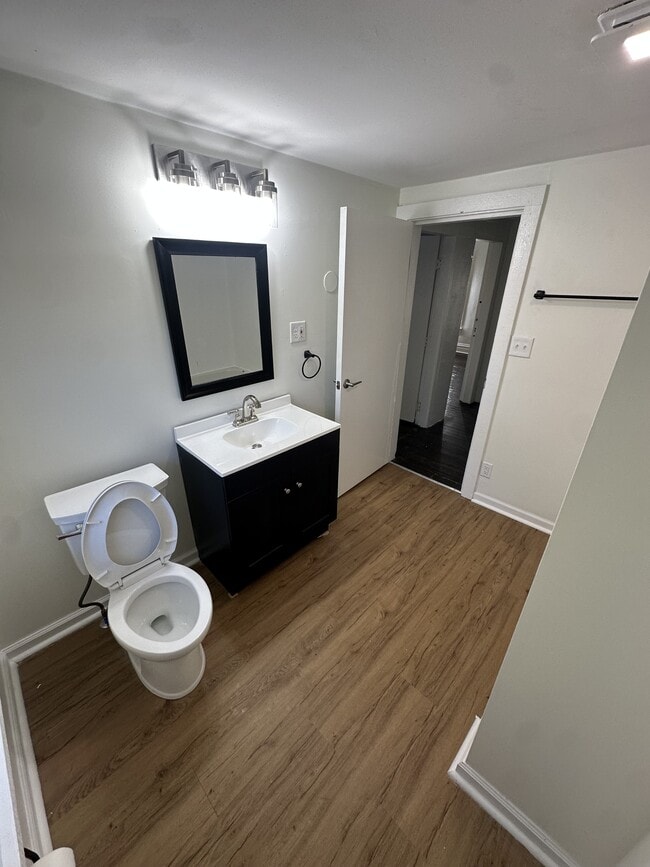 Building Photo - 1023 Bement St