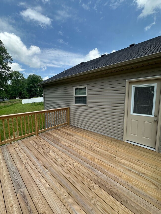 Building Photo - 199 Timber Circle