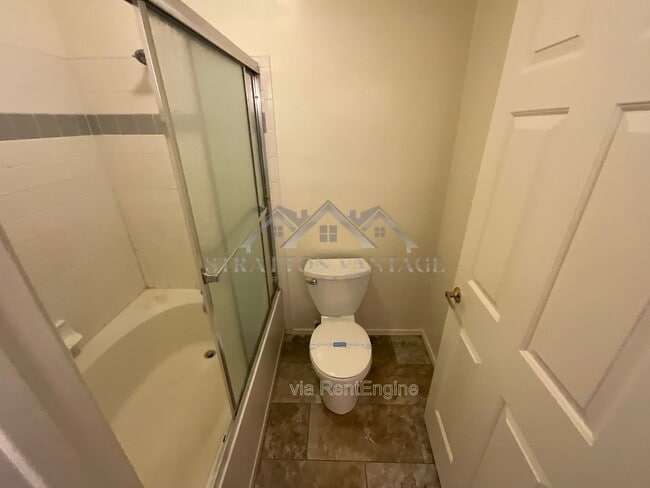 Building Photo - 10401 N 52nd St