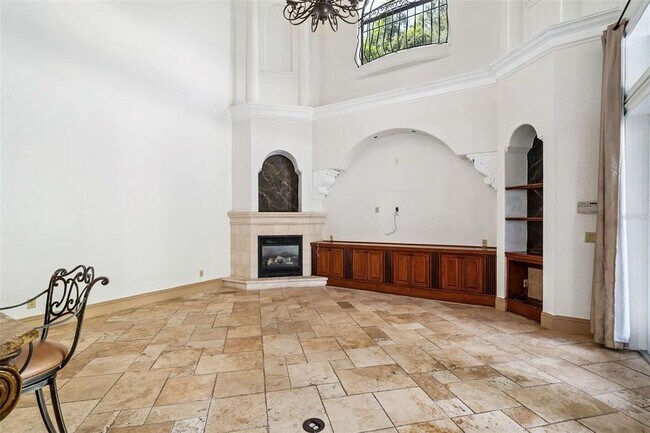 Building Photo - 8402 Lake Burden Cir
