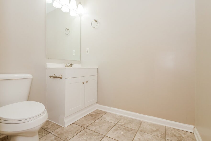 Building Photo - 7296 Green Ash Dr