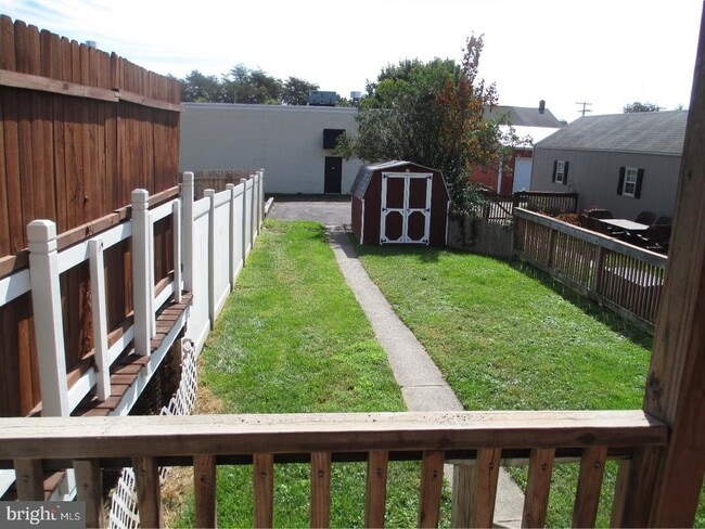 Building Photo - 429 S 9th St