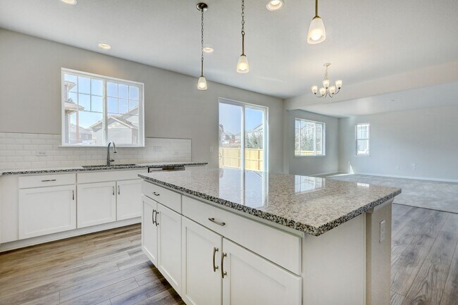 Building Photo - Meridian International 5 Bedroom 4 Bath Ho...