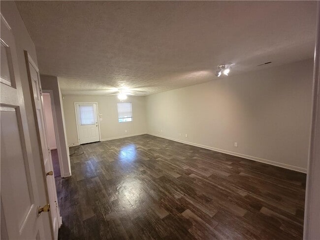 Building Photo - 6286 Love St