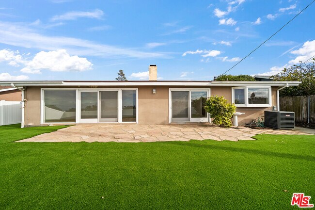 Building Photo - 27041 Whitestone Rd