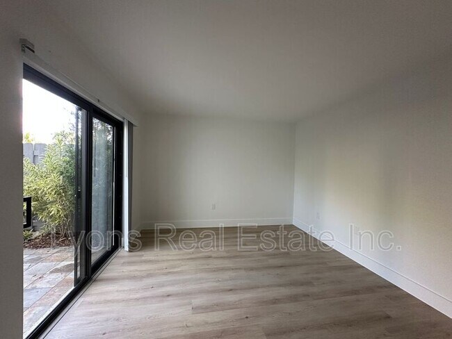 Building Photo - 6308 Sugar Bush Ln