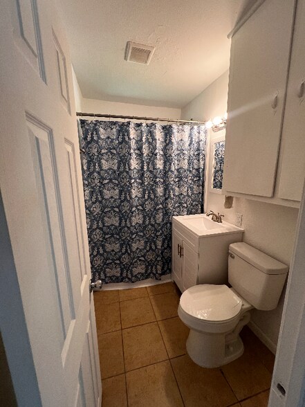 Building Photo - 8333 Garland St