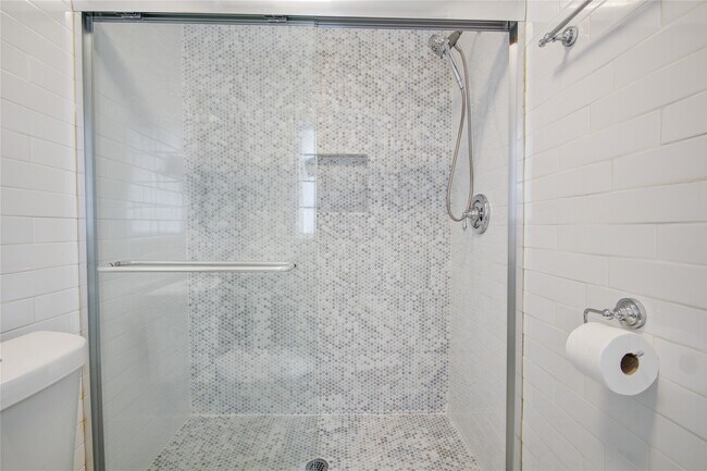 Building Photo - 4427 Waterfall Way