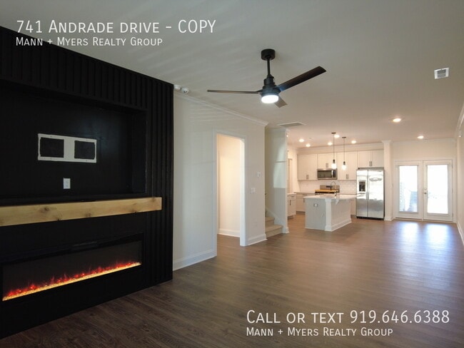 Building Photo - 741 Andrade Dr