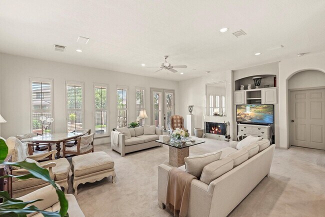 Building Photo - 4513 Country Club View