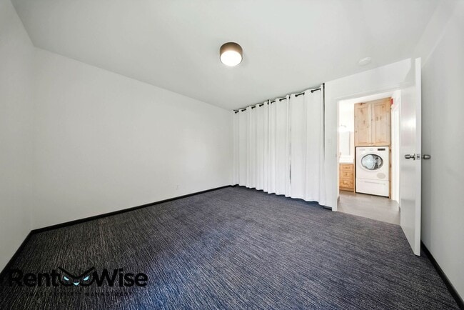 Building Photo - 818 N Delaware St