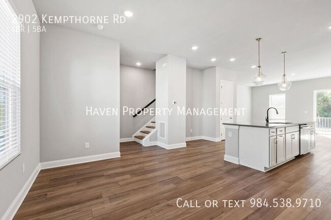 Building Photo - 2902 Kempthorne Rd