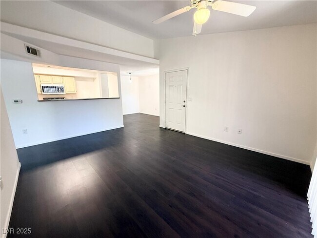 Building Photo - 555 E Silverado Ranch Blvd