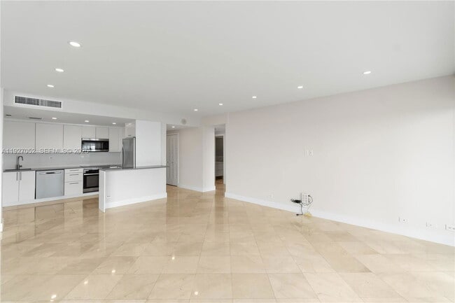 Building Photo - 2451 Brickell Ave