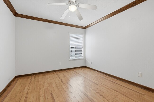 Building Photo - 18420 Sunrise Pines Dr