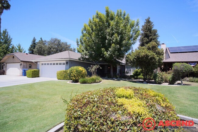 Primary Photo - Remarkable Home Near Old River and White Ln!
