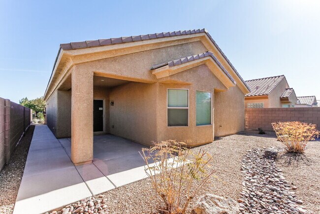 Building Photo - 3923 Shetland Pony St