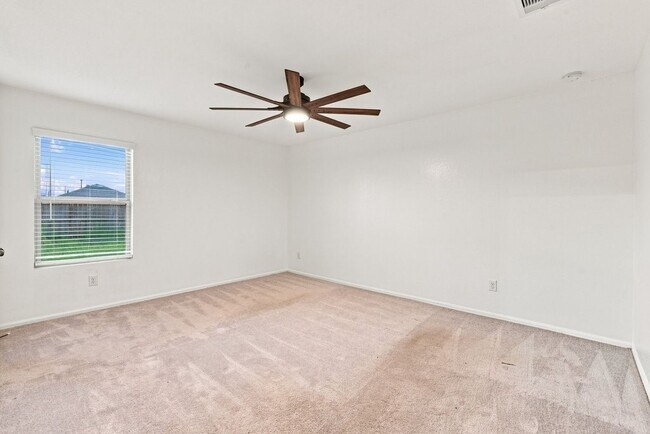 Building Photo - 7227 Gorrion Dr
