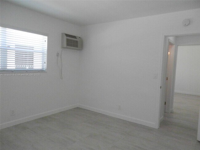 Building Photo - 1738 Rodman St