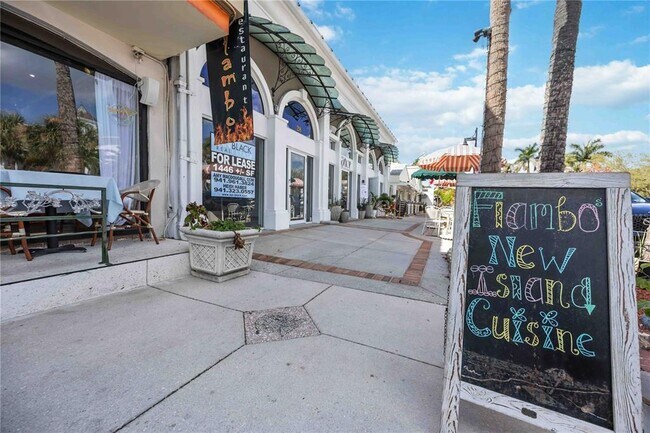 Building Photo - 765 John Ringling Blvd