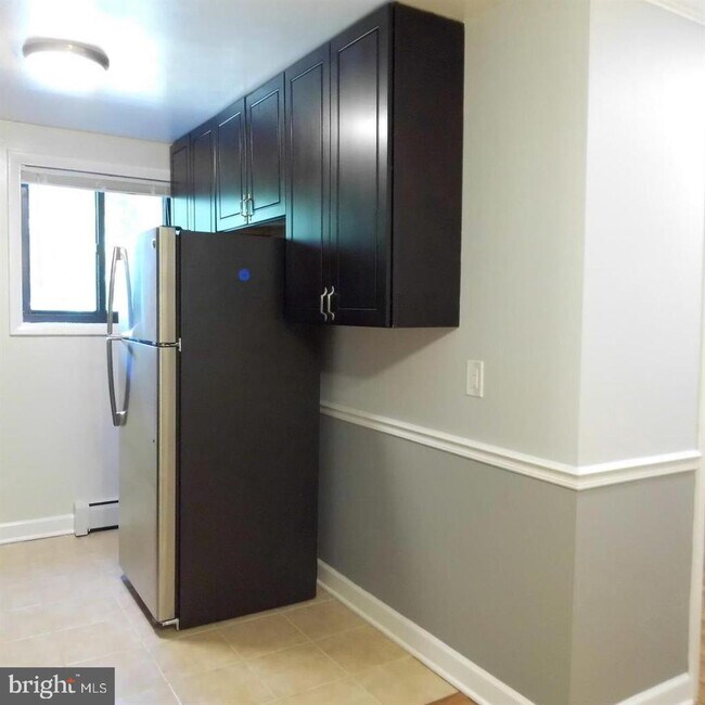 Building Photo - 2848 Annandale Rd