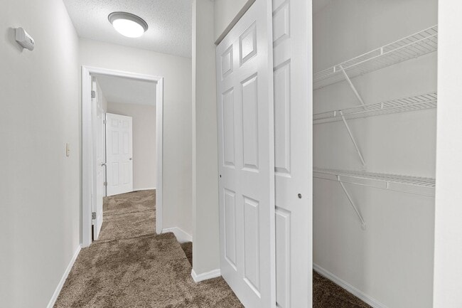 Building Photo - Spacious 4-Bed, 3-Bath Family Home