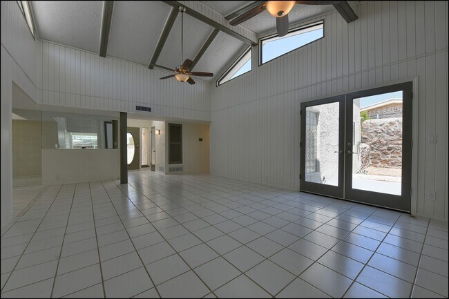 Building Photo - 6300 Jebel Way