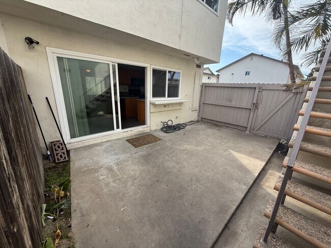 Building Photo - Paradise Manor Condo for lease