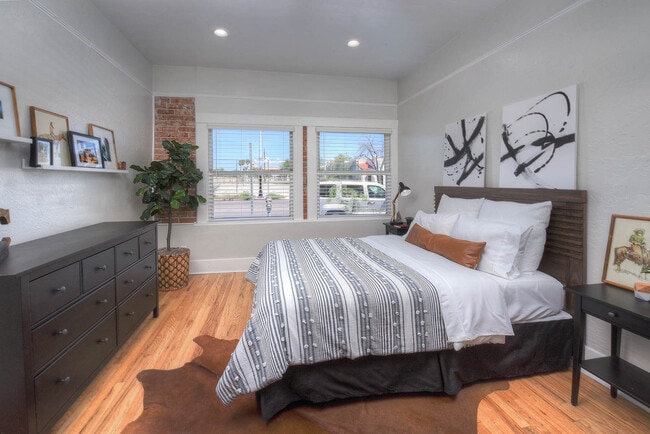 1BR, 1BA - 550SF - Bedroom - San Carlos