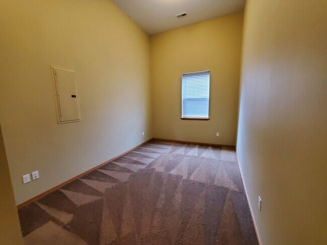 Building Photo - 2-Bedroom House near GFU in Newberg