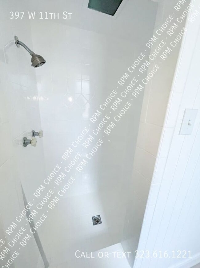 Building Photo - 397 W 11th St