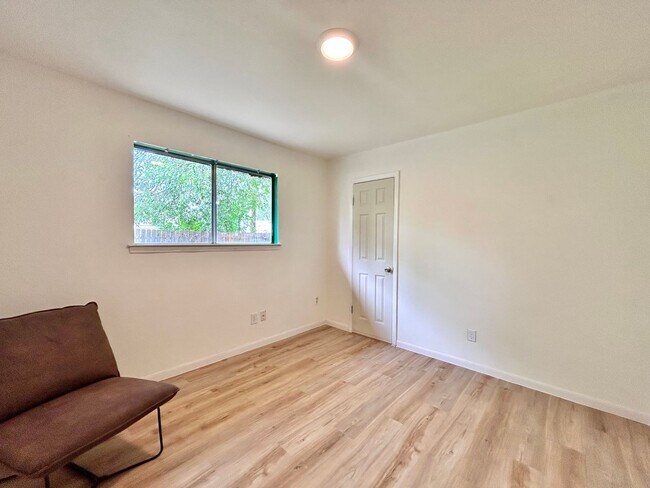 Building Photo - 2307 Singletree Ave
