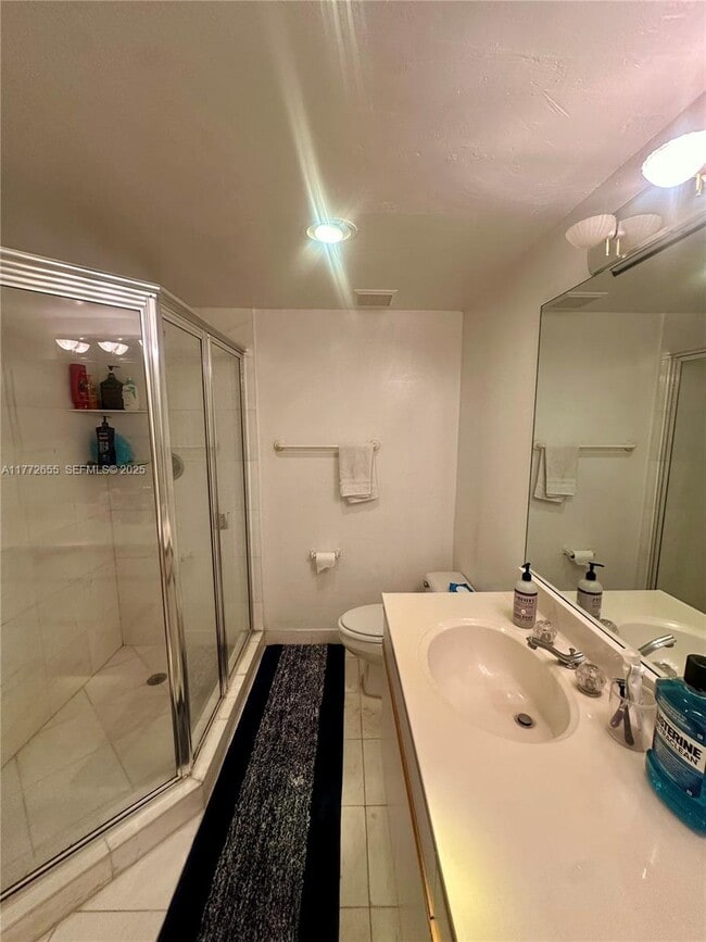 Building Photo - 19101 Mystic Pointe Dr