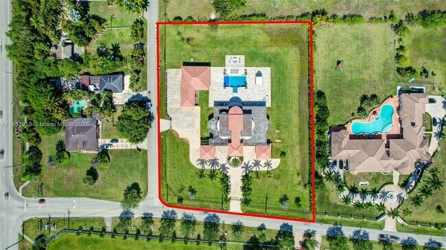 Building Photo - 4610 SW 178th Ave