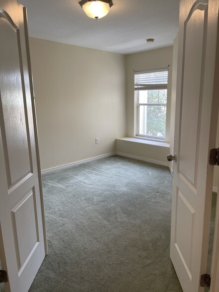 Building Photo - 4213 Winding Vine Dr