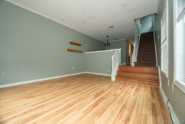 Building Photo - 74 Rising Trail Dr