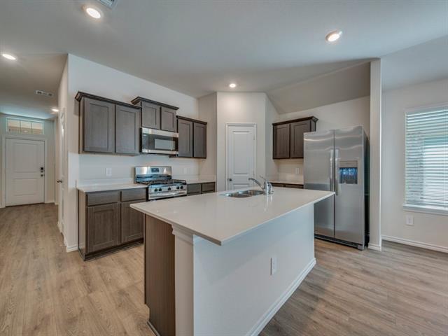 Building Photo - 3925 Limestone Blf Dr