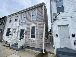 Building Photo - 37 N Hartley St
