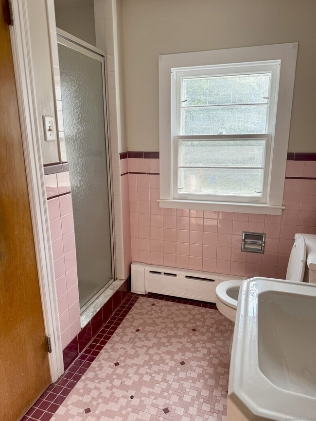 Building Photo - 160 Wolcott St
