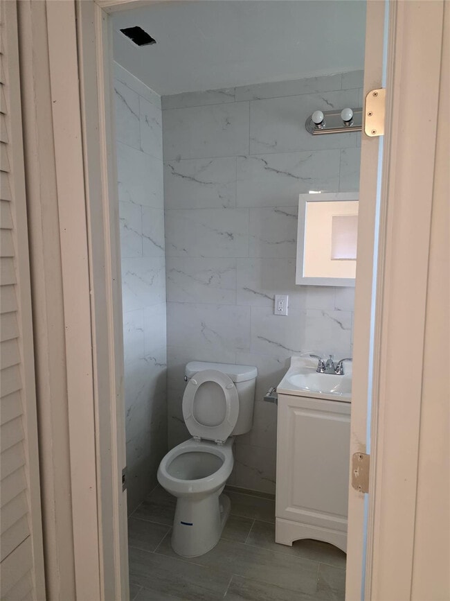 Building Photo - 301 Pennsylvania Ave