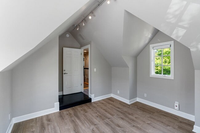 Building Photo - Contemporary Home in Desirable Community C...