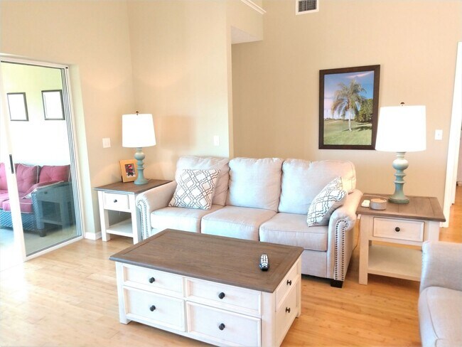 Building Photo - 540 Clubside Cir