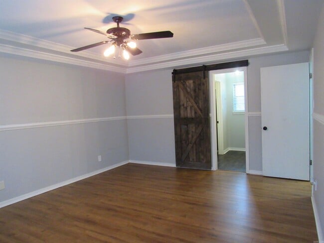 Building Photo - 303 Merganzer Dr