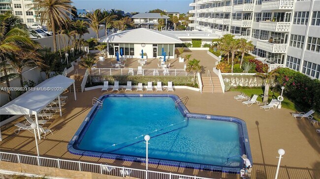 Building Photo - 4010 Galt Ocean Dr