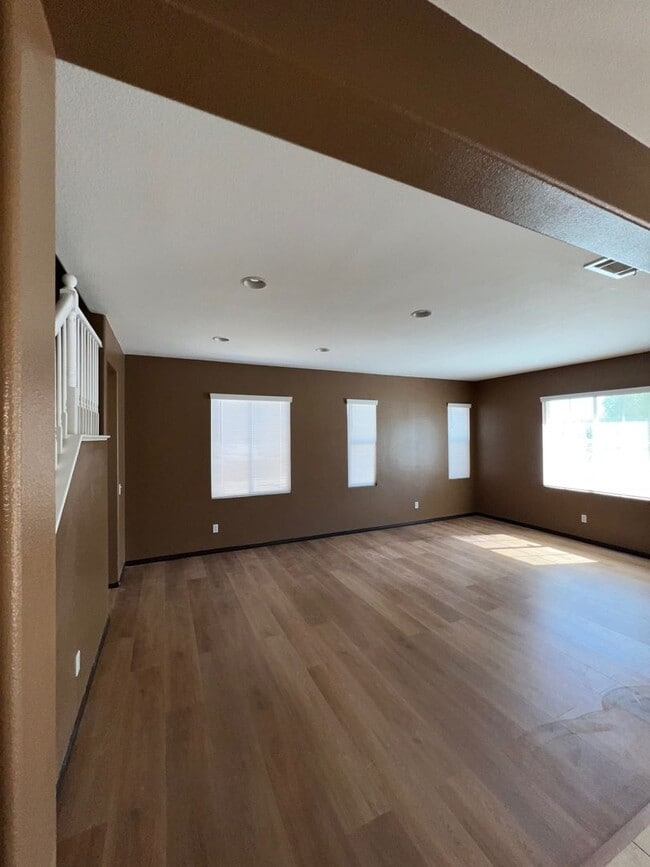 Building Photo - Massive 5BR/4BA Luxury Home in Adelanto — ...