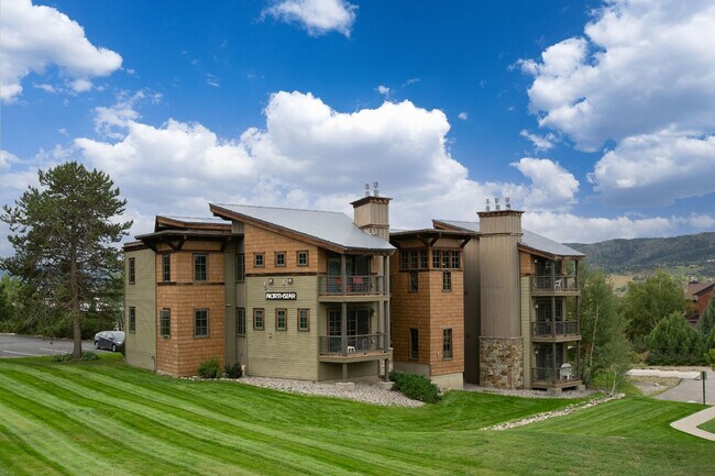Building Photo - 2933 Mountaineer Cir