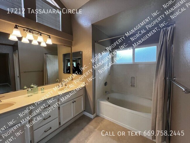 Building Photo - 17212 Tassajara Cir