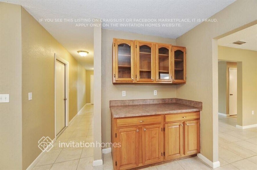 Building Photo - 6029 Christina Dr E