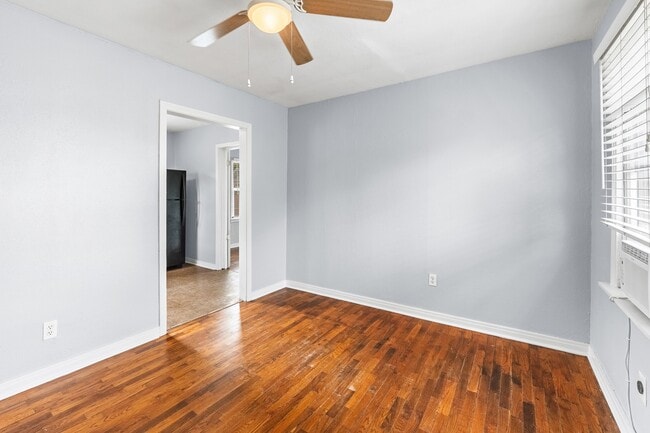 Building Photo - 319 Moody St